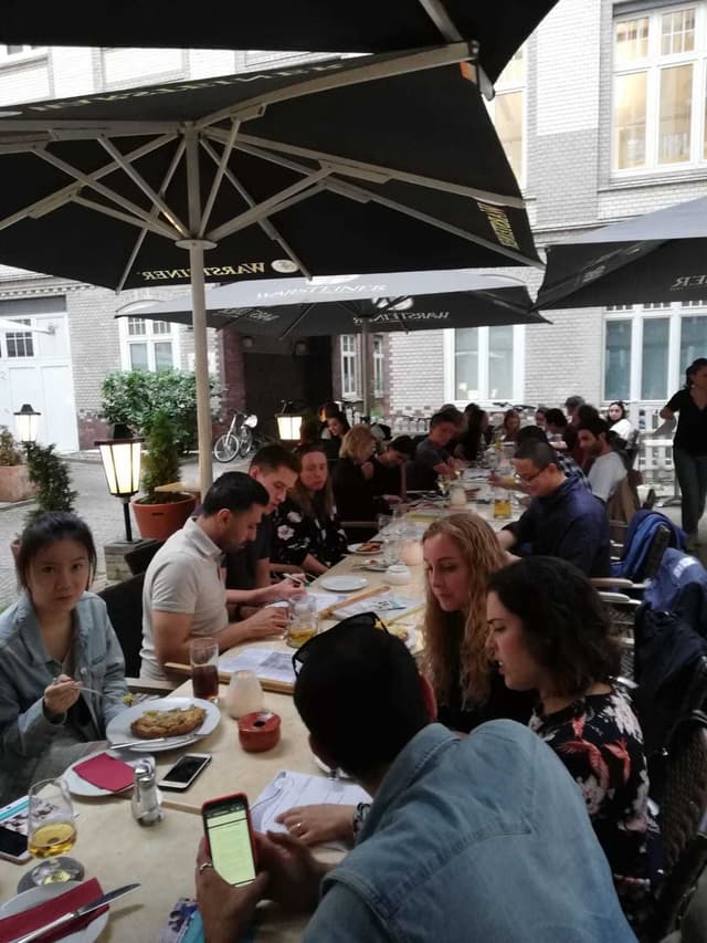 Impressions from the Sprachtreff – participants meeting and exchanging